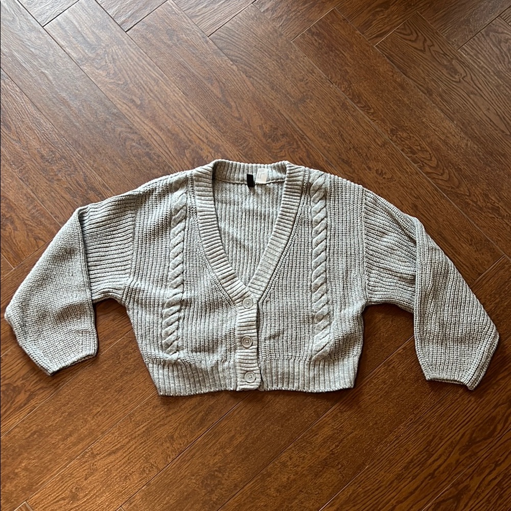 Women's Cable Knit Sweater - Grey